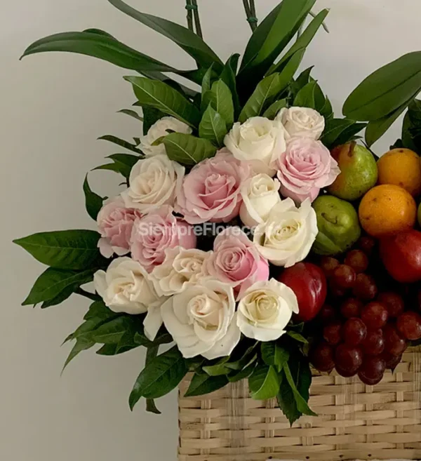 arreglos-florales-con-rosas-y-frutas-santiago-de-cali (1)