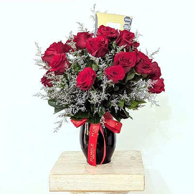 arreglo-floral-para-cumpleaños-con-chocolate-ferrero-cali